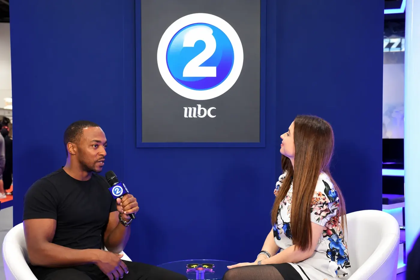 Anthony Mackie interviewed by Raya on the MBC2 stand